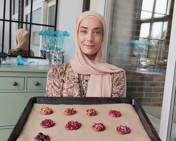 Viral pomegranate chocolate with a touch of kataifi